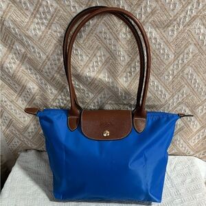 Brand new beautiful Longchamp medium shoulder bag